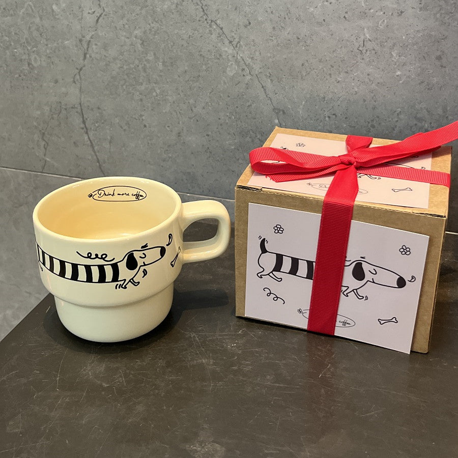Dachshund Coffee Cup Gift Set - Charming gift for dog enthusiasts.
