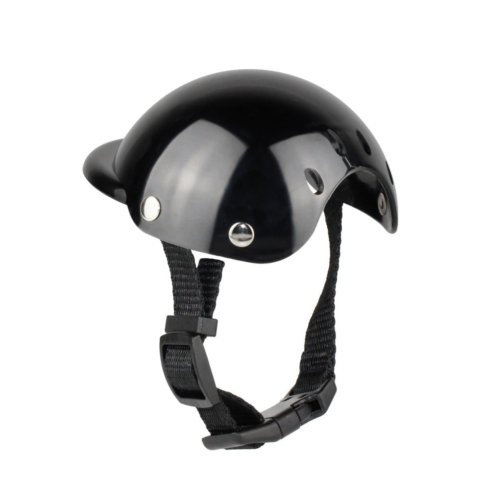Pet safety gear: motorcycle helmet for dogs