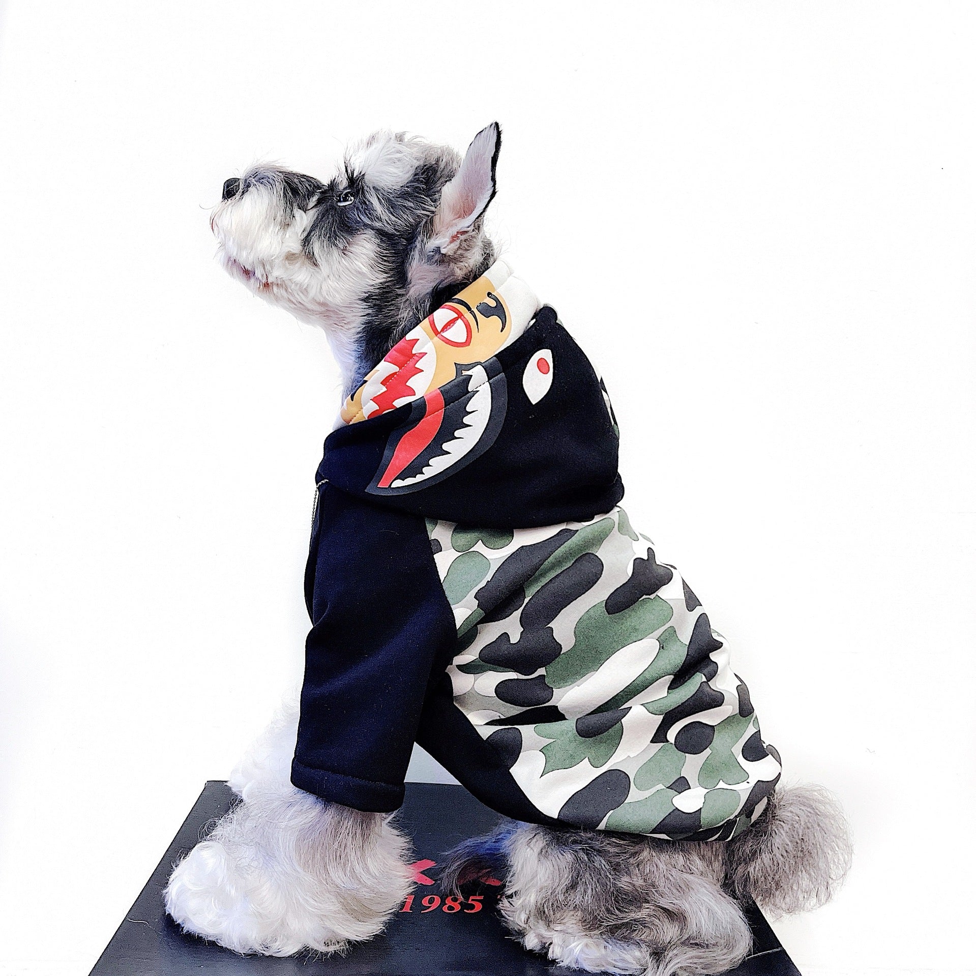 Camouflage Hoodie Pet Sweater - Perfect for fashion-conscious pups who love the outdoors
