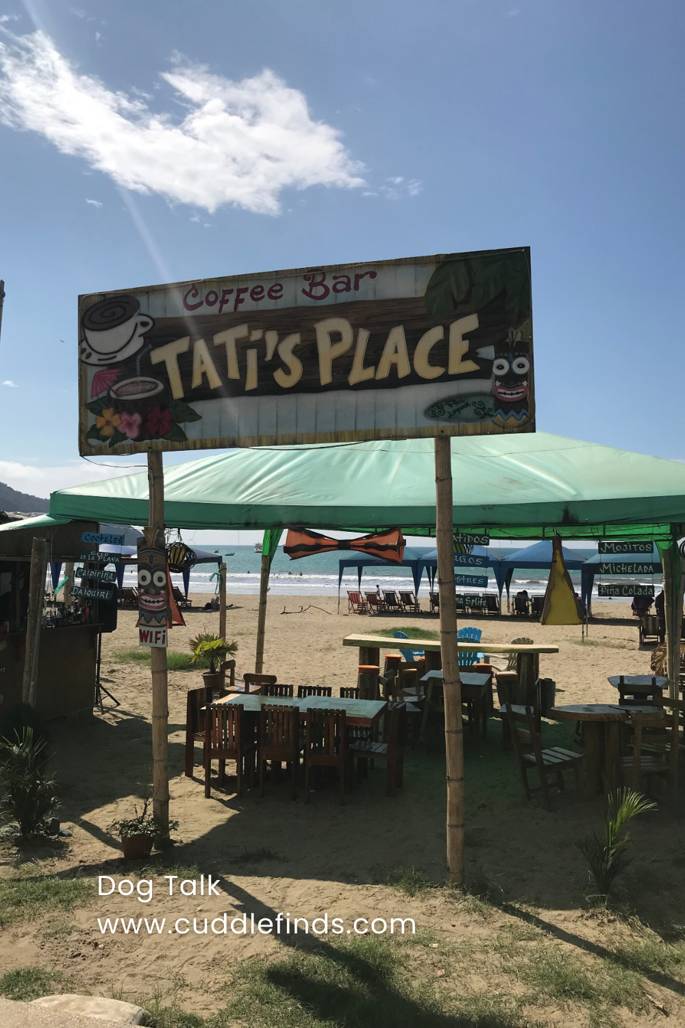 Free wifi coffee bar Tatis Place in Ecuador for digital nomads by the beach.