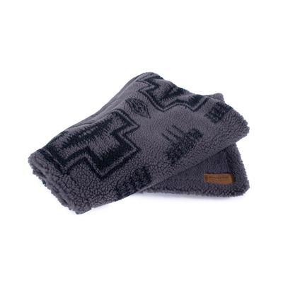 Pendleton Berber Pet Throw in Tonal Gray